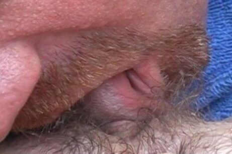My Hairy Pussy Getting Licked 5 of 28 pics