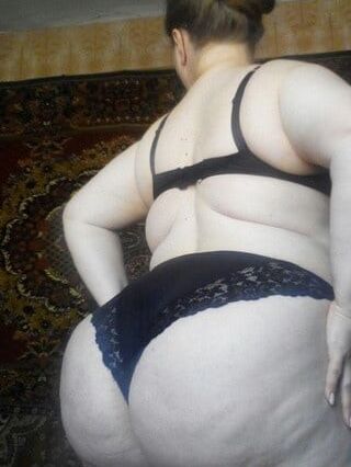 Granny slut Tamara from Minsk has very big ass 13 of 26 pics