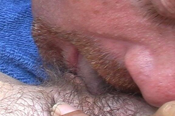 My Hairy Pussy Getting Licked 9 of 28 pics