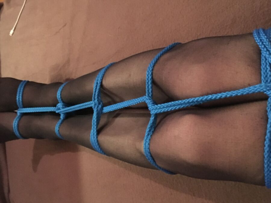 Pantyhose Bondage - Nylonschwuchtel 7 of 13 pics