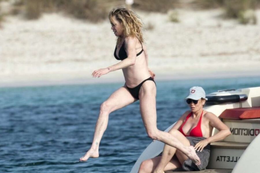 Melanie Griffith 23 of 30 pics