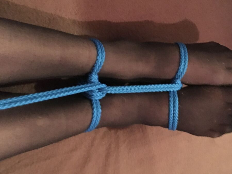 Pantyhose Bondage - Nylonschwuchtel 8 of 13 pics