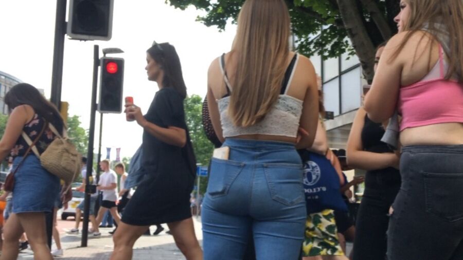 FAP time... British Chav with Horny Jeans Ass!!! 1 of 167 pics