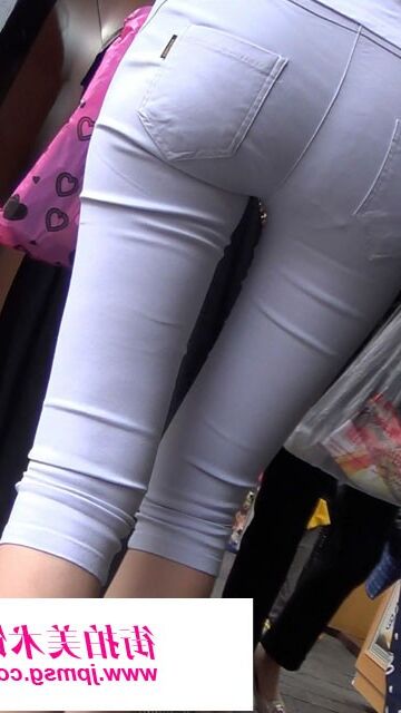 Candids: Clothes so tight, so that panties poke out (VPL) 7 of 71 pics