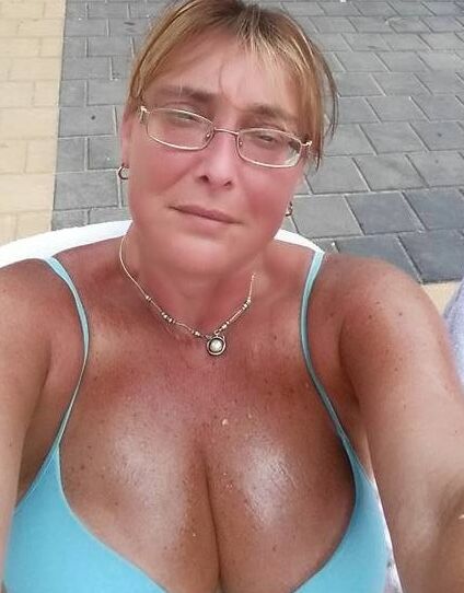 Sexy Mature BBW With Glasses N/N 22 of 48 pics