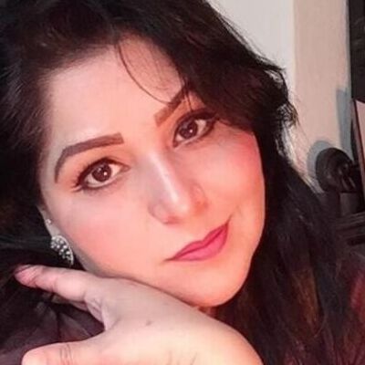 Who is this Beautiful Milf from Pakistan 5 of 8 pics