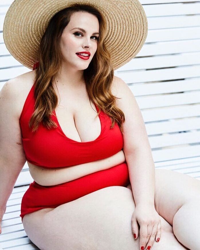 Morgan Louise - BBW American Plus Size Model  12 of 18 pics