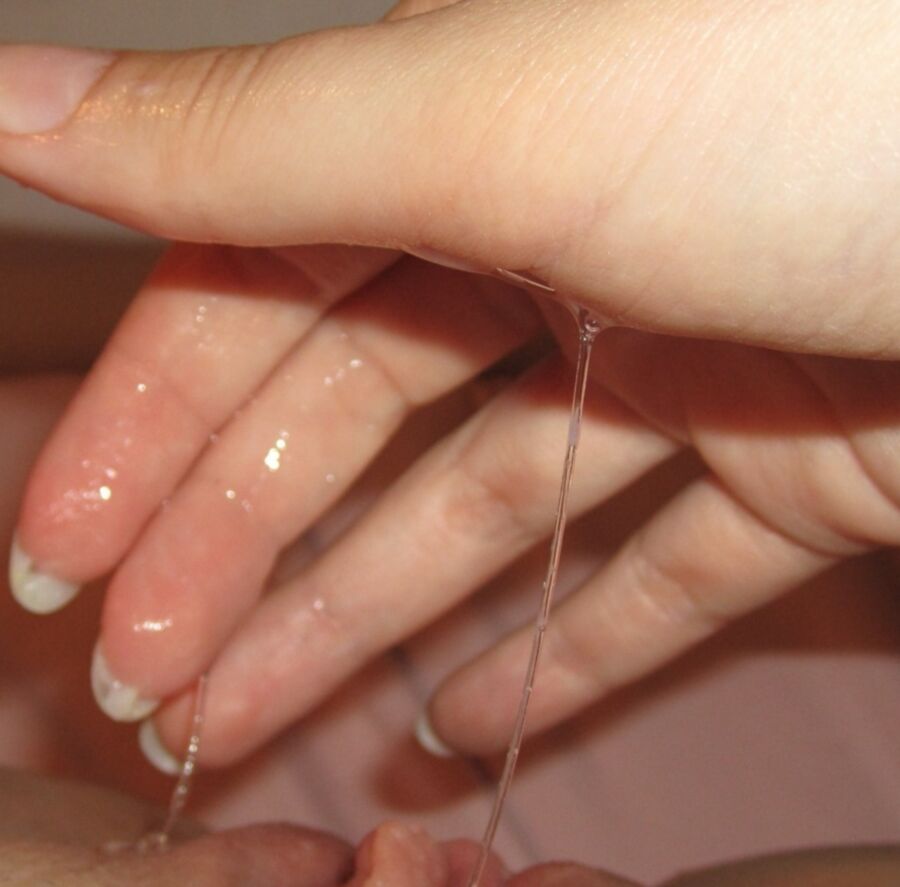 WET FINGERS PUSSY 17 of 28 pics