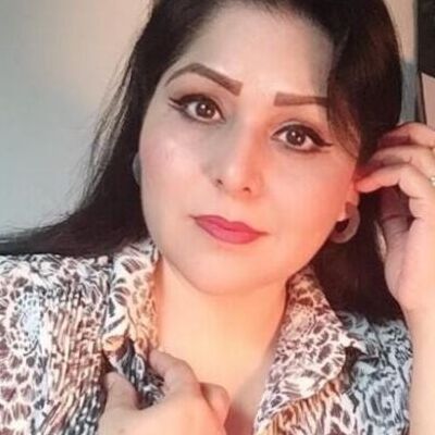 Who is this Beautiful Milf from Pakistan 7 of 8 pics