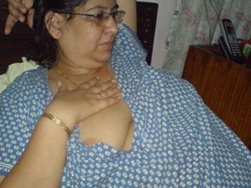 Chubby Indian wife 11 of 21 pics