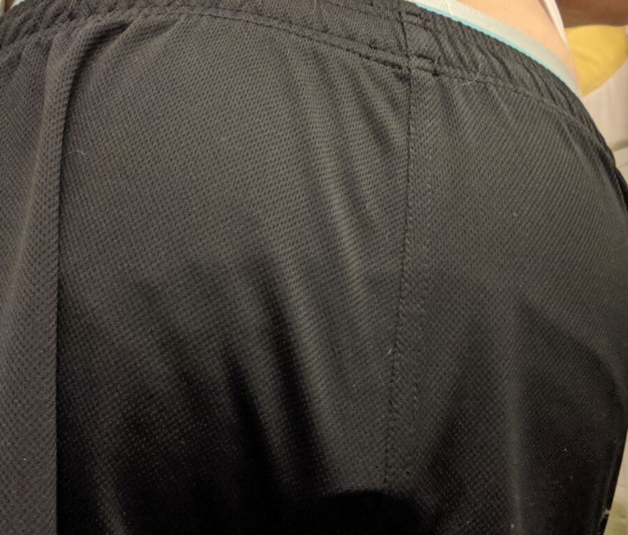 McFeety - wearing my butt-plug at the gym 1 of 9 pics