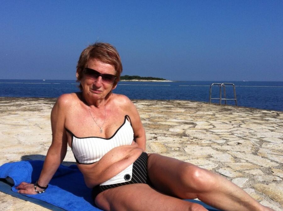 Various mature and granny at the beach (nn) 20 of 50 pics