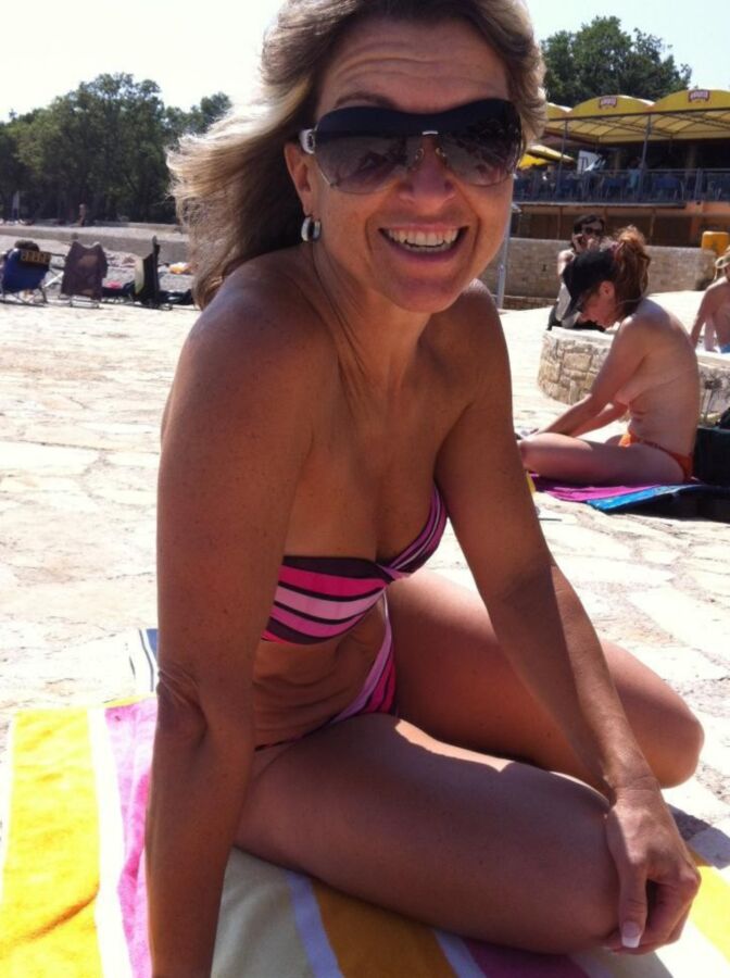 Various mature and granny at the beach (nn) 22 of 50 pics