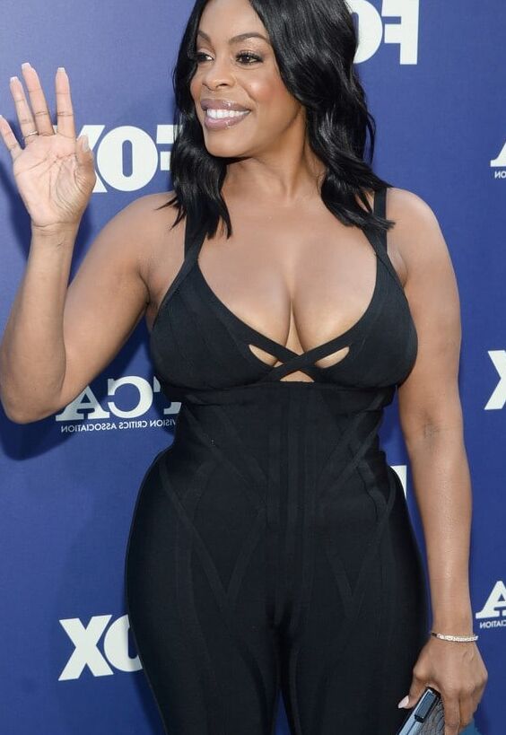 Niecy Nash (One of my Favorite Celebrity Asses) 14 of 22 pics