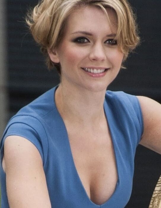 Rachel Riley 22 of 23 pics