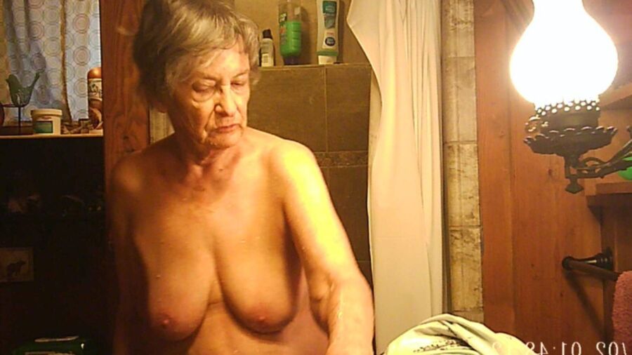 older mature wife 5 of 7 pics