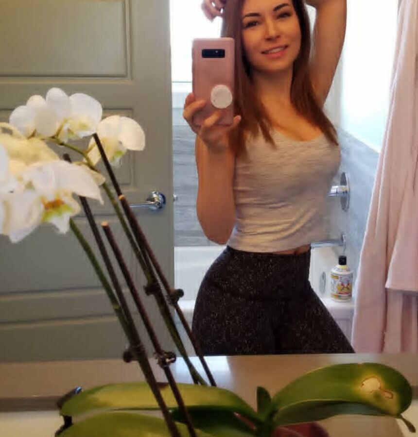 Alinity 19 of 50 pics