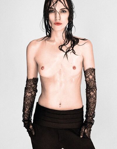 Keira Knightley Smoking Hot Sexy Nude Photos 6 of 581 pics