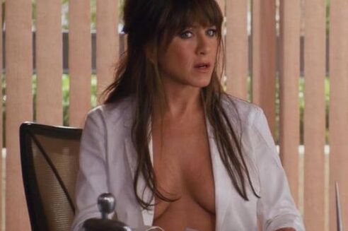 Jennifer Aniston Could Be A Favorite Aunt 6 of 7 pics
