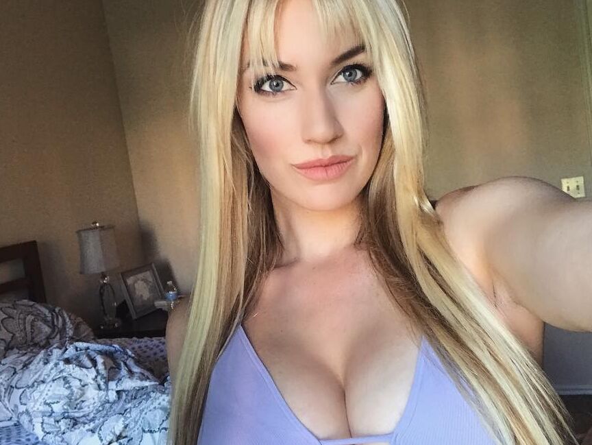 @_paige.renee Big tits boobs Selfie Cleavage STICK WITH BIG TITS 4 of 197 pics