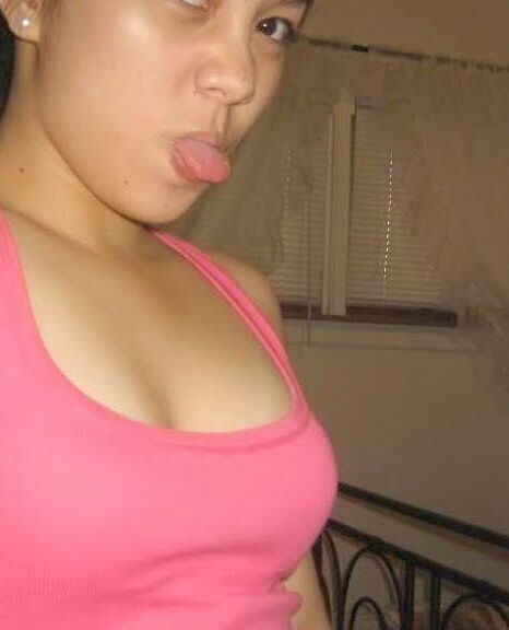  My indonesian internett prostitute    NISA   C. from   jakarta 1 of 9 pics