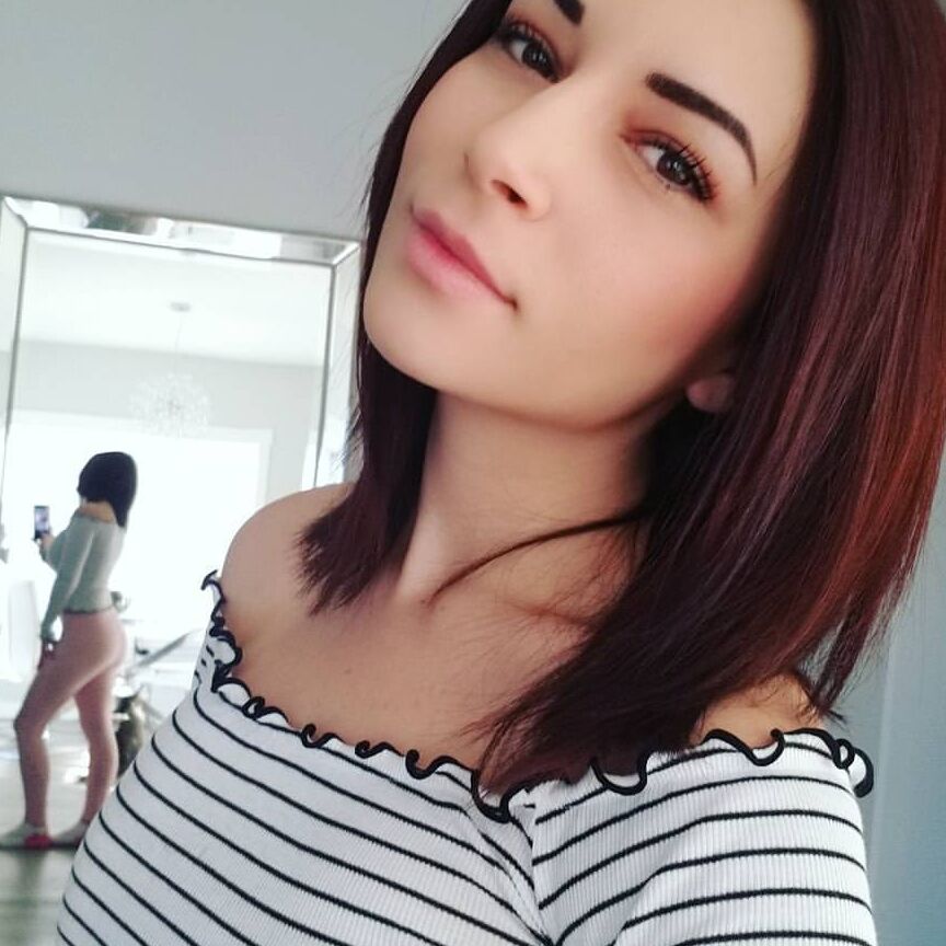 Alinity 11 of 50 pics