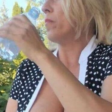 Suche Sabine Shit Piss lesben Video mit ihr machen 6 of 7 pics