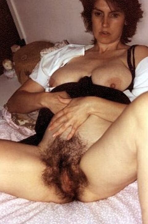 Hairy times: vintage spreaders 4 of 105 pics