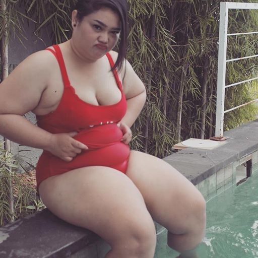 Dhila Handamari Indonesian BBW 9 of 21 pics