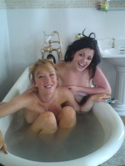 Save water bath with a friend 17 of 66 pics