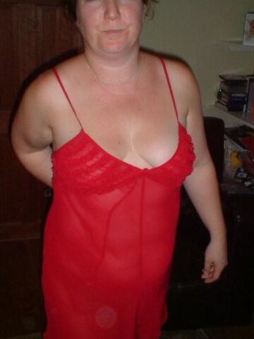 A NICE MATURE WIFE 2 of 20 pics