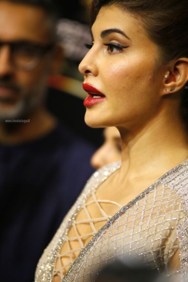 Jacqueline Fernandez- Sexy Indian Babe at Blenders Pride Fashion 23 of 113 pics