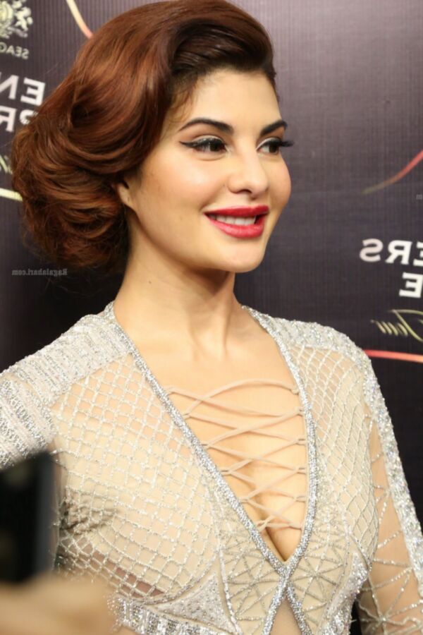 Jacqueline Fernandez- Sexy Indian Babe at Blenders Pride Fashion 4 of 113 pics