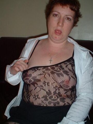 A NICE MATURE WIFE 14 of 20 pics