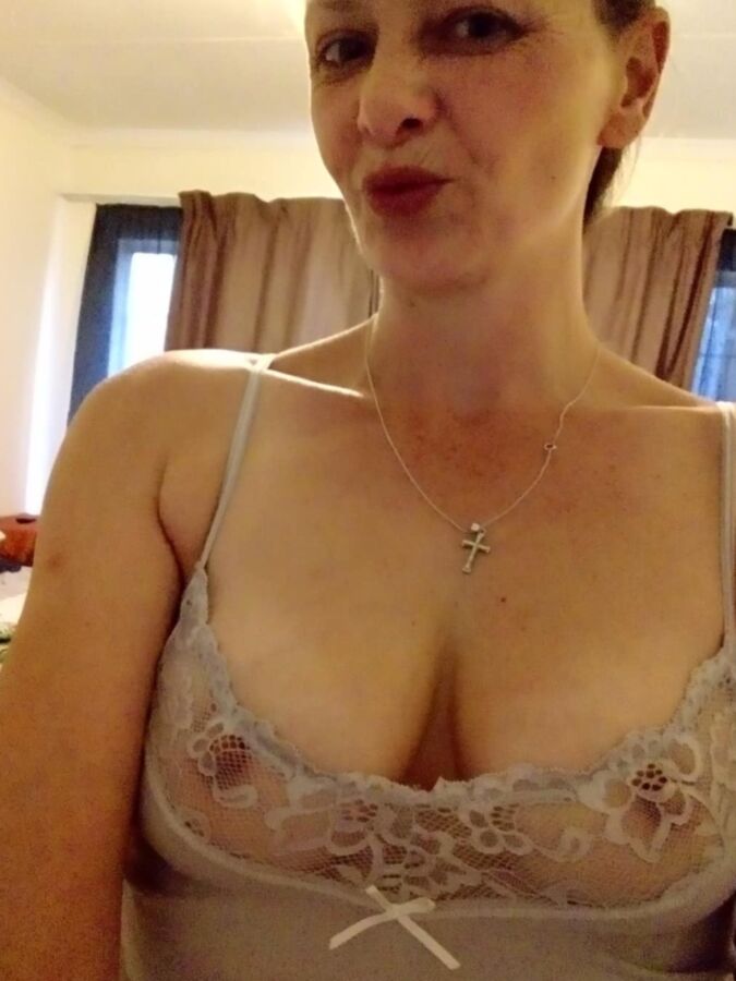 South African Milf Wife 16 of 58 pics