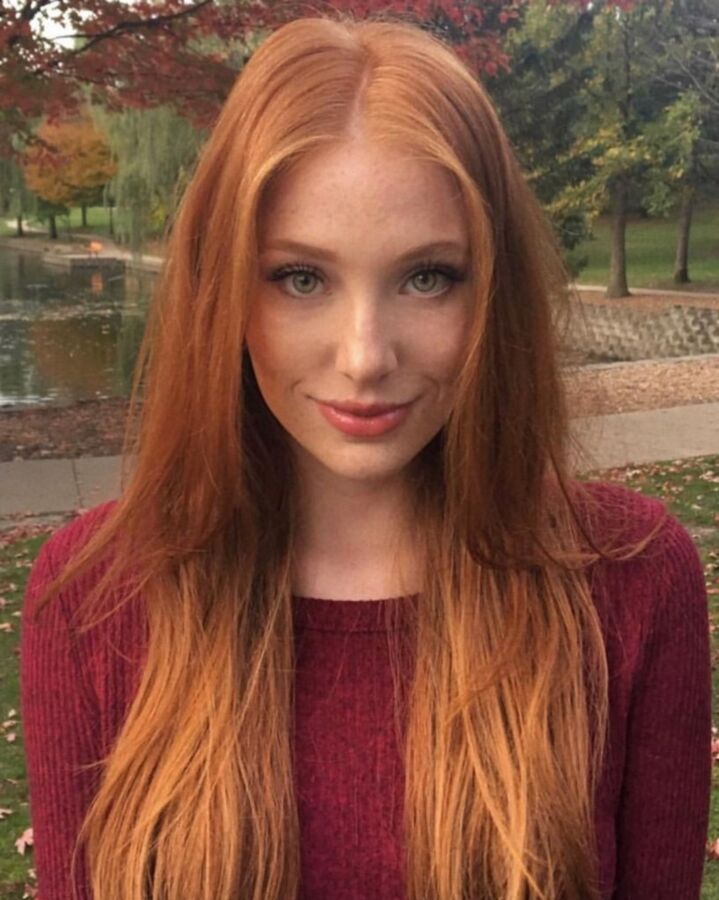 Beautiful Sexy Redheads I Want to Please 2 of 4 pics