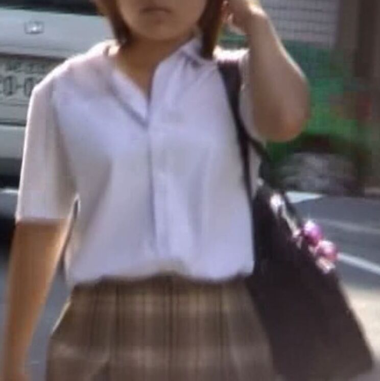 Japanese schoolgirls sharking  10 of 180 pics