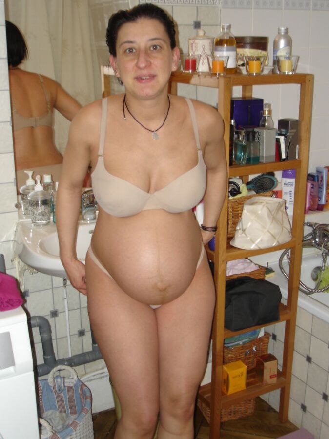 Pregnant woman with big milky tits 15 of 40 pics