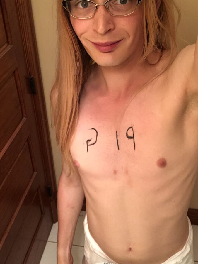 Pathetic diaper sissy fag Jessica Johnson craves exposure 2 of 14 pics