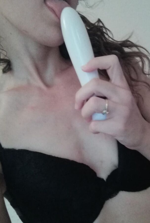 My wife selfshoting and masturbating again while Im away. 1 of 13 pics