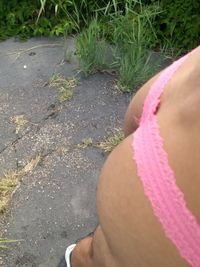 Thong in natuur 11 of 23 pics