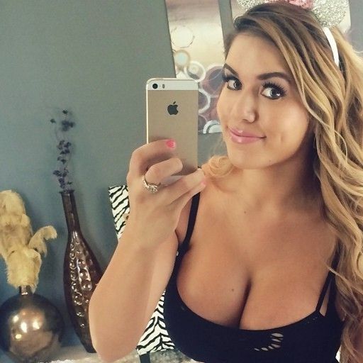 CHANTEL ZALES Big tits boobs Bikini Selfie WANKER DELUXE File 15 of 171 pics