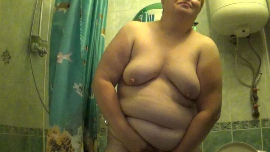 Fat-ass whore 13 of 46 pics