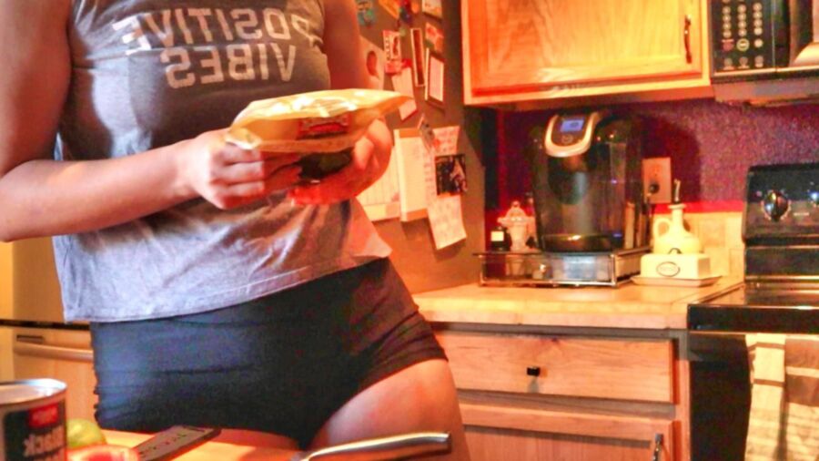 Daughters Cooking Show with Camel Toe 2 of 20 pics