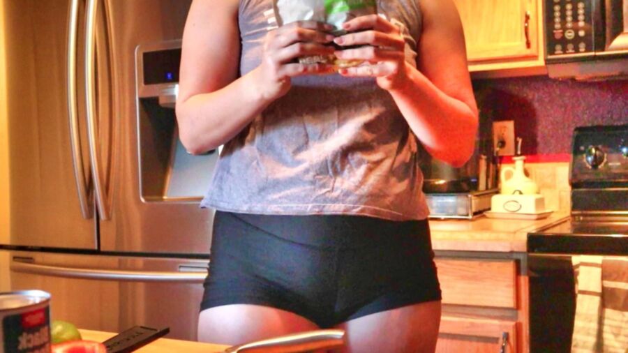 Daughters Cooking Show with Camel Toe 15 of 20 pics