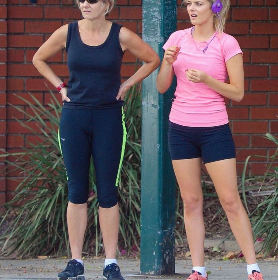 Samara Weaving Jogging in Sydney 5 of 10 pics