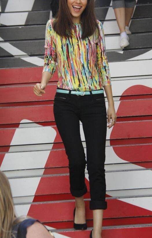 Victoria Justice and Maria Menounos on the set of Extra in LA 15 of 20 pics