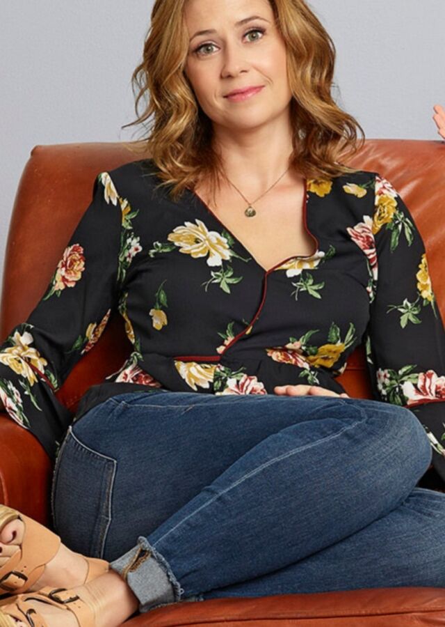 Jenna Fischer Legs & Heels 12 of 79 pics