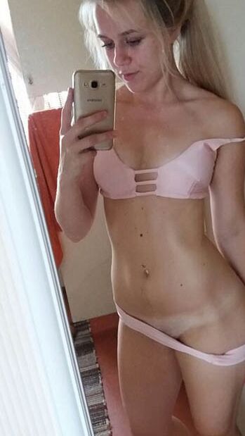 Fitness chav teen shows off her hard work 4 of 22 pics