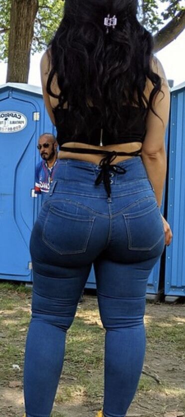Online finds, jeans booty mix 2 of 20 pics